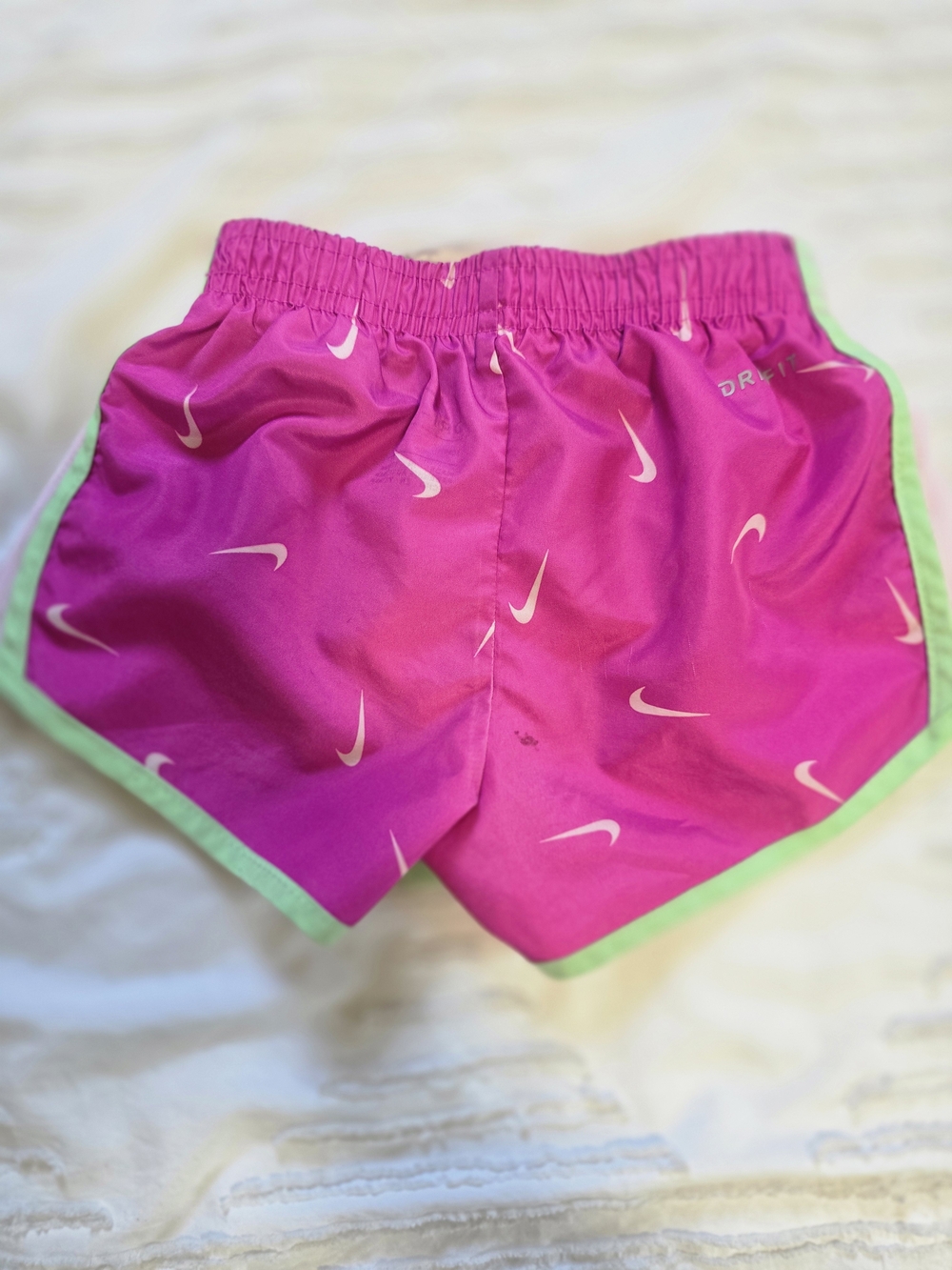 Nike Dri-FIT Girls 18M Pink Swoosh Print Running Shorts Toddler Athletic - Picture 2 of 3